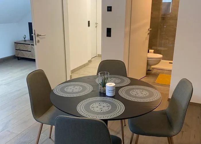 Idyllische In Zentrumsnaehe Mit Parkplatz 2 Apartment